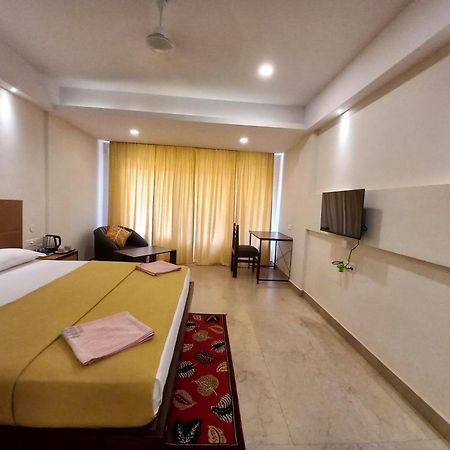 Famafa Hotel Arambol Bagian luar foto