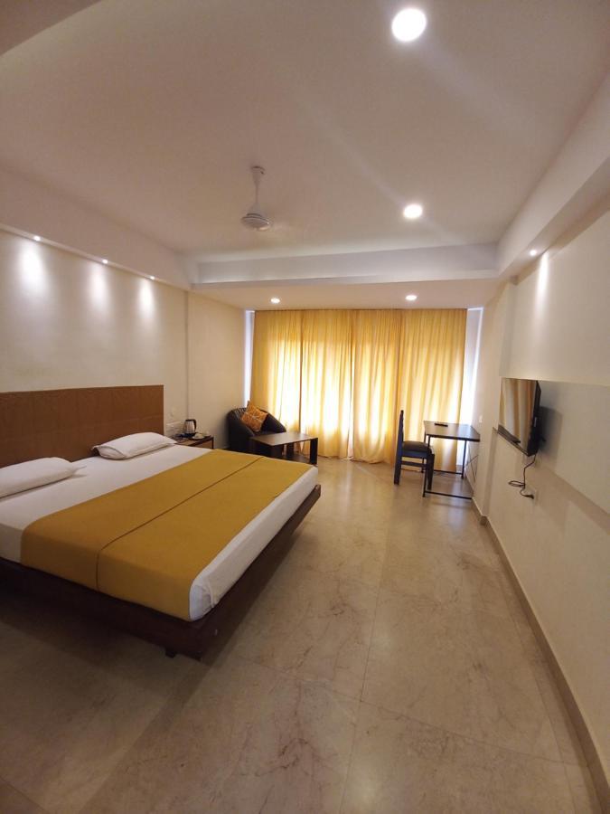 Famafa Hotel Arambol Bagian luar foto